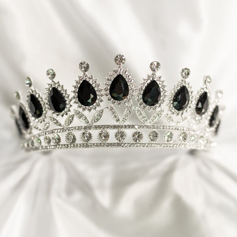 Saya's Tiara in Black & Silver